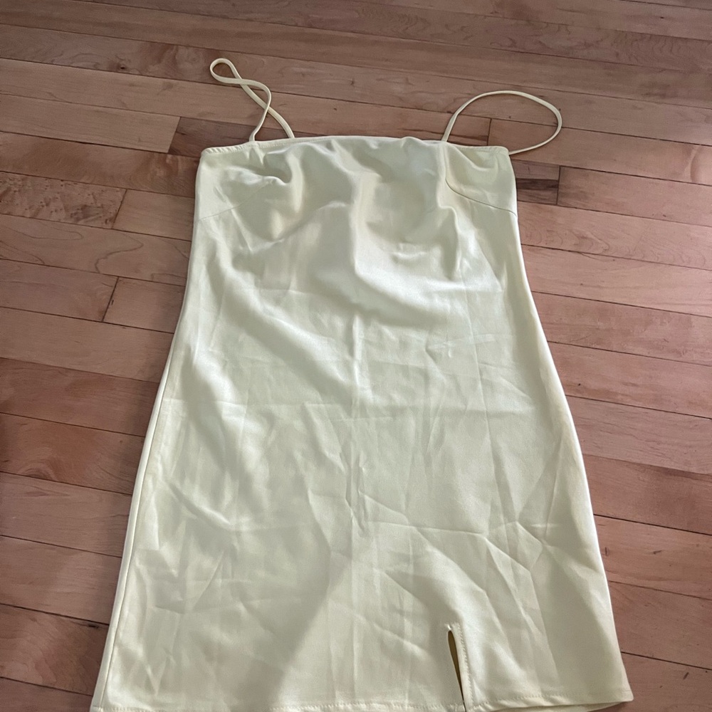 Women’s Princess Polly Elegant Light Yellow Slip Dress